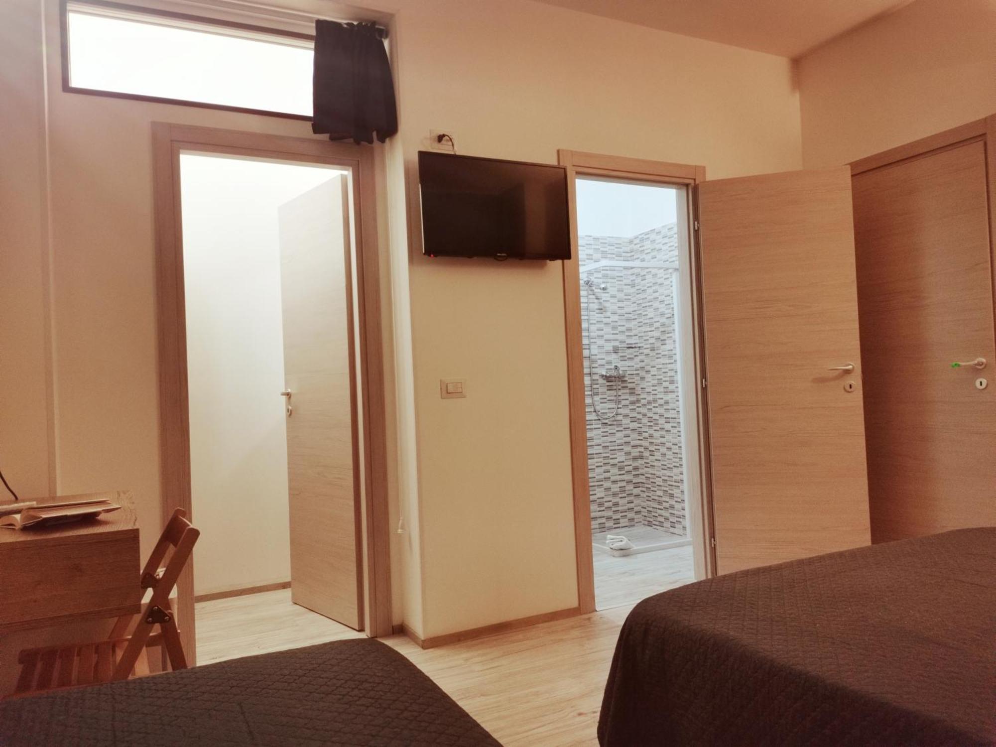Via Alessandria Hotel Racale Quarto foto